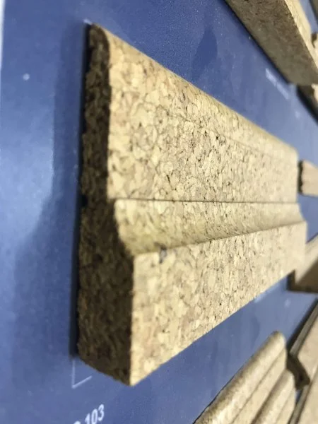 Плинтус пробковый ArtCorkDesing С 103 лакированный 12х65х910 мм в Миассе