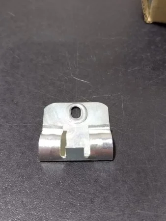 Клипсы к плинтусу MDF Bonkeel (50шт) в Миассе