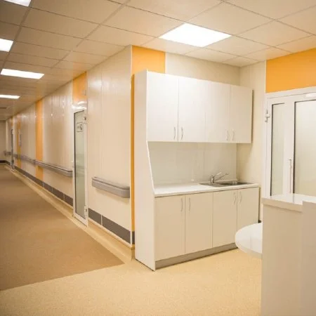 Коннелюрный односоставной плинтус Bonkeel Prof Серый (95х2700мм) в Миассе