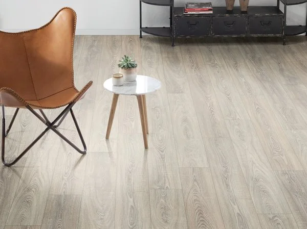 Ламинат Egger PRO 8/33 4V Дуб Бардолино серый EPL036 в Миассе