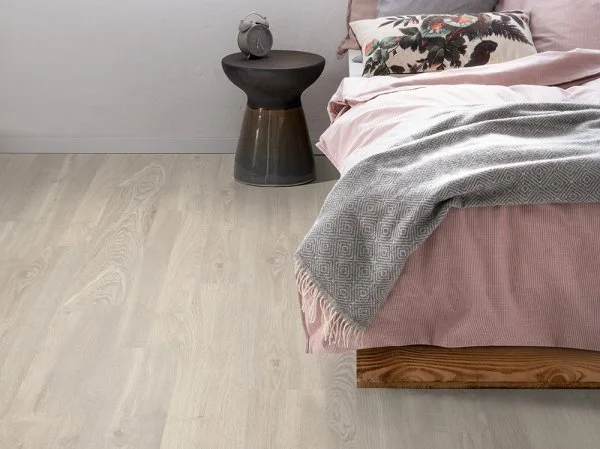 Ламинат Egger PRO 8/33 Дуб Кортон белый EPL051 в Миассе