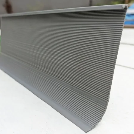 Коннелюрный односоставной плинтус Bonkeel Prof Серый (95х2700мм) в Миассе