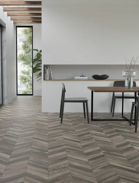 Ламинат Egger PRO 8/33 4V Large Дуб Кестинкорт Шоколад левая EPL240F4CL в Миассе